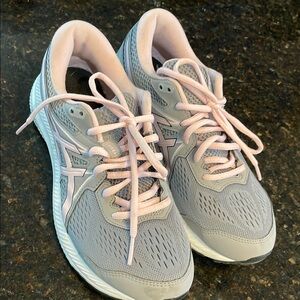 Women's Gray and Pink Athletic Shoes